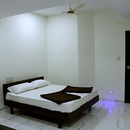 Super Hotel O Nashik Near Vijay Mamta Theatre Formerly Sahara Inn Exteriör bild