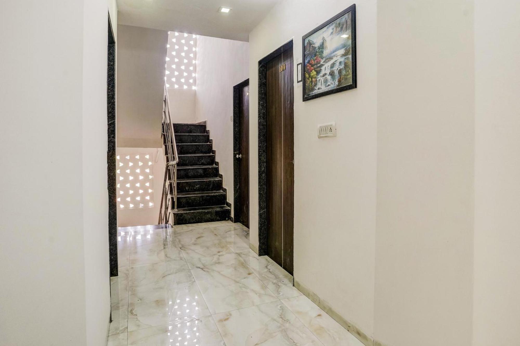 Super Hotel O Nashik Near Vijay Mamta Theatre Formerly Sahara Inn Exteriör bild