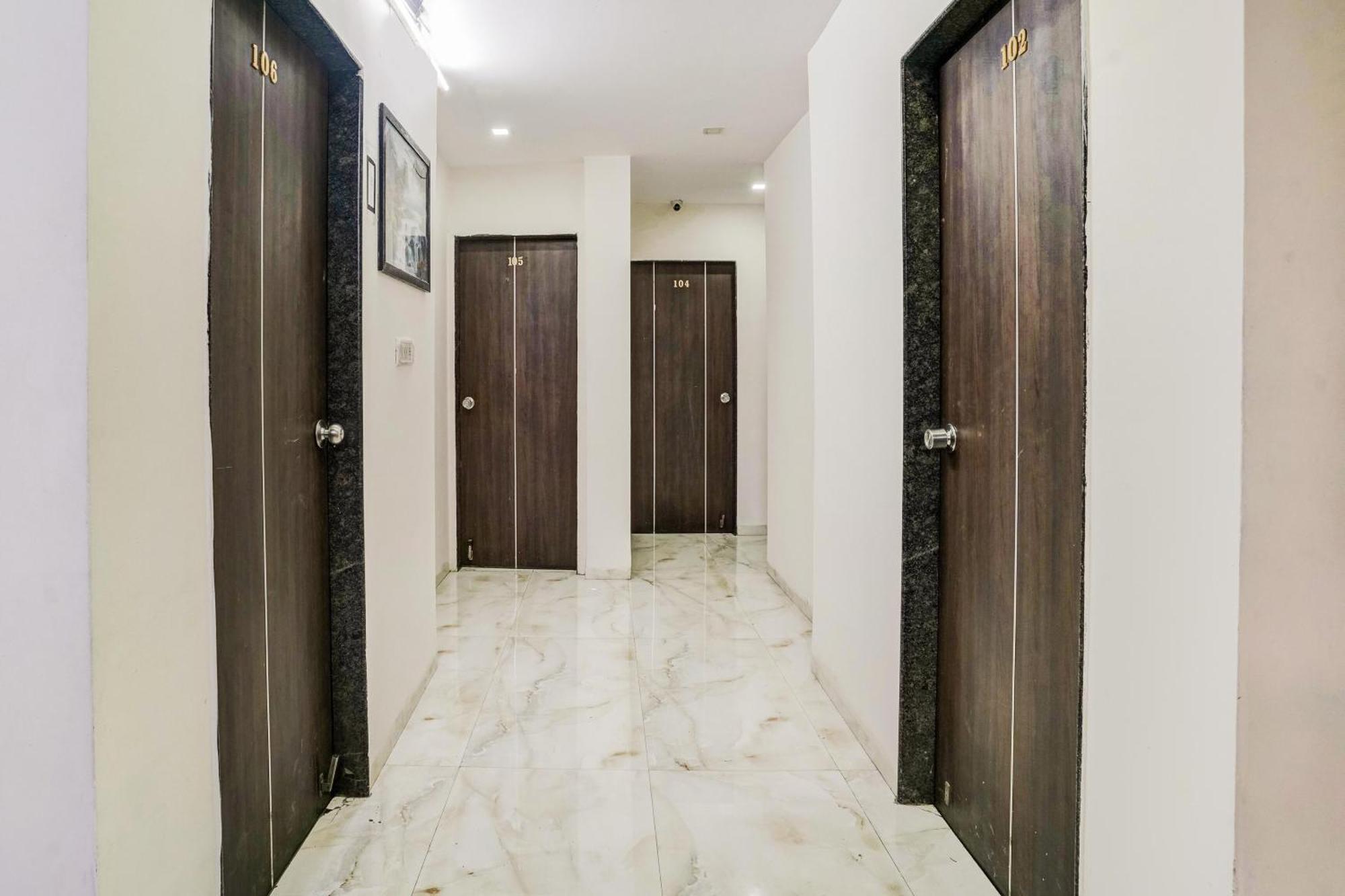 Super Hotel O Nashik Near Vijay Mamta Theatre Formerly Sahara Inn Exteriör bild