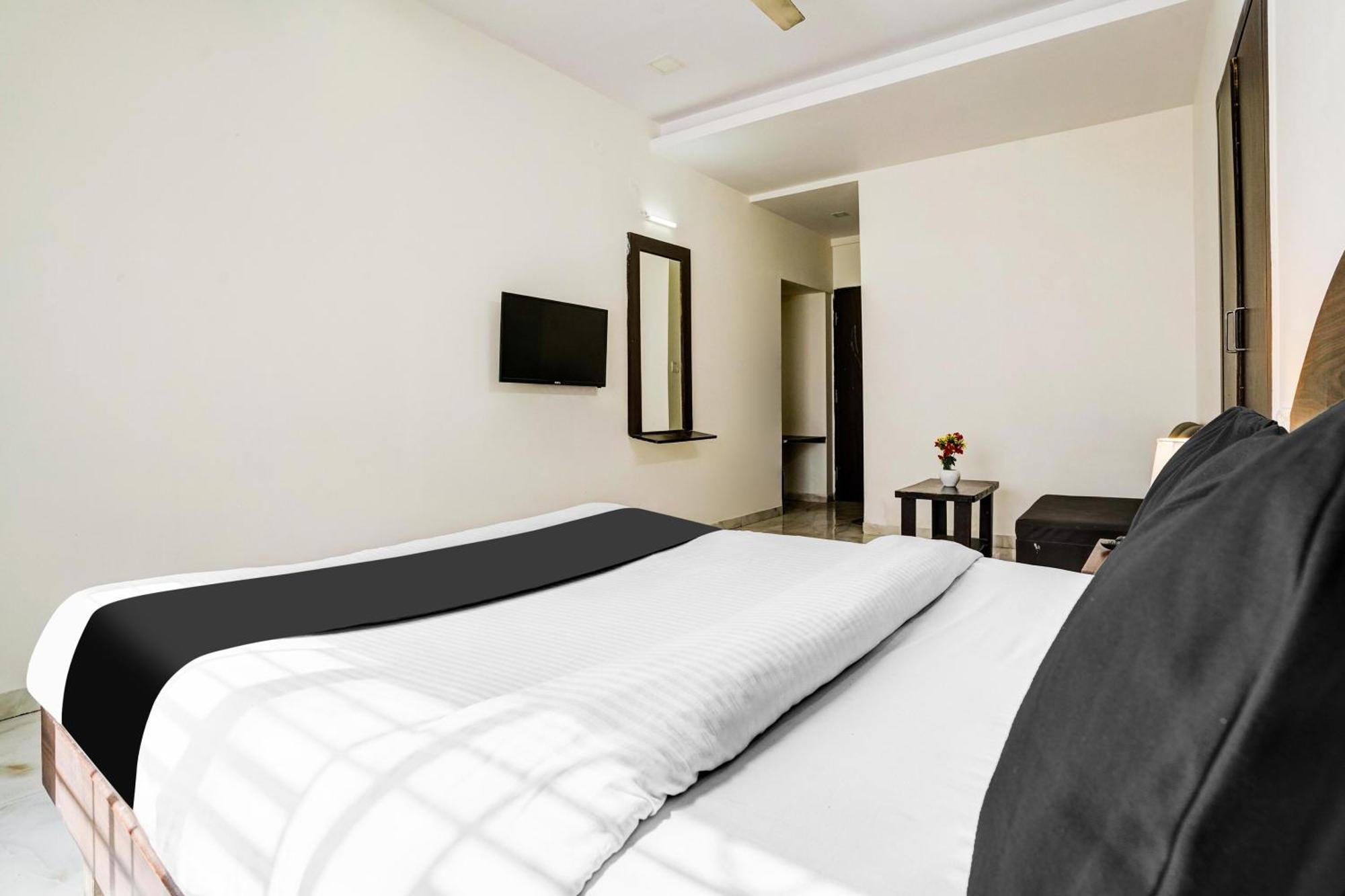 Super Hotel O Nashik Near Vijay Mamta Theatre Formerly Sahara Inn Exteriör bild
