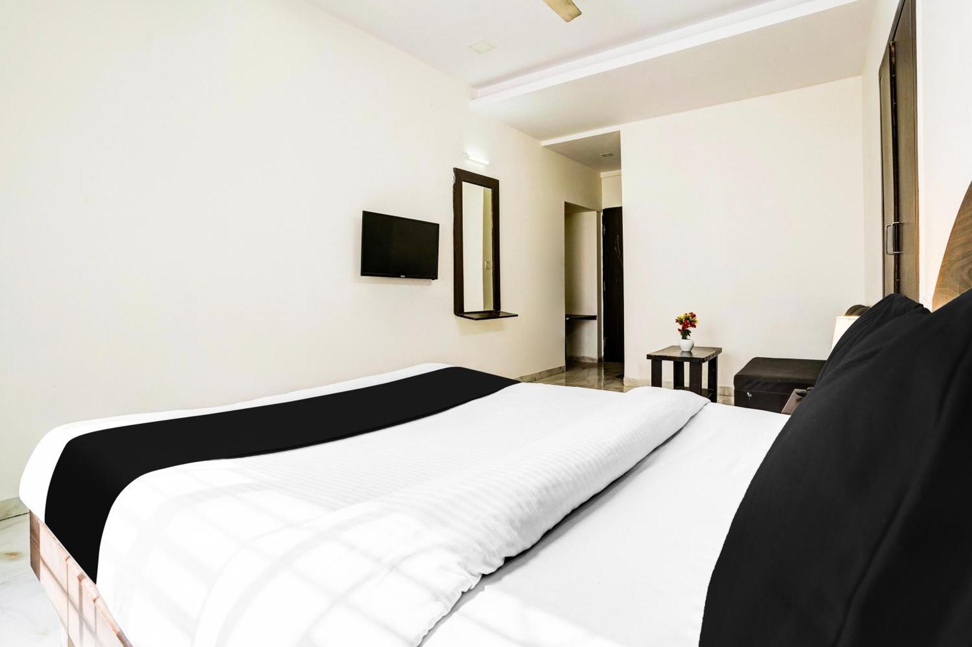 Super Hotel O Nashik Near Vijay Mamta Theatre Formerly Sahara Inn Exteriör bild